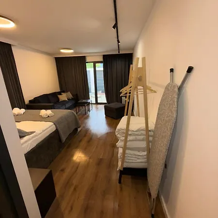 Felicita Deluxe Apartments With Free Parking ゲストハウス