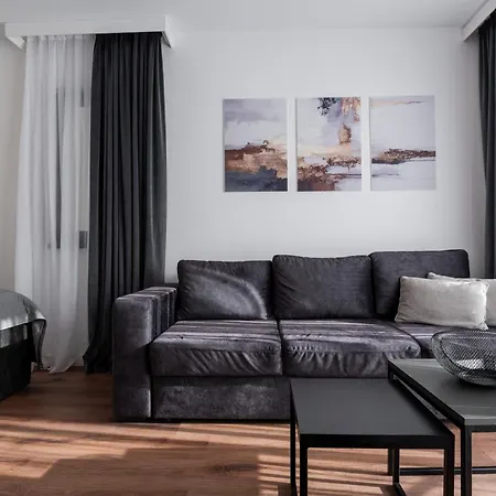 Felicita Deluxe With Free Parking Гостевой дом 4*